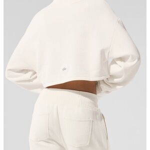 ALO Yoga Cream Cropped Serenity Coverup Sweater